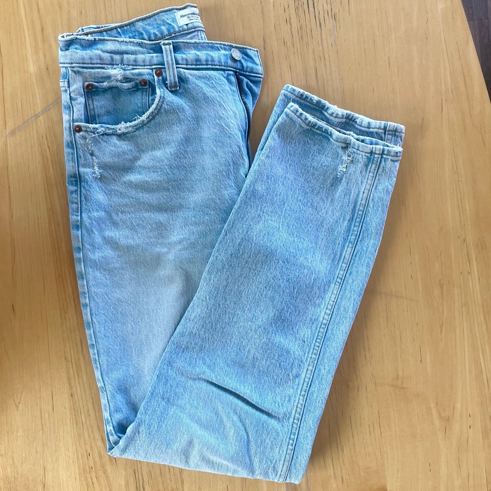 Abercrombie and Fitch the 90’s straight ultra high rise